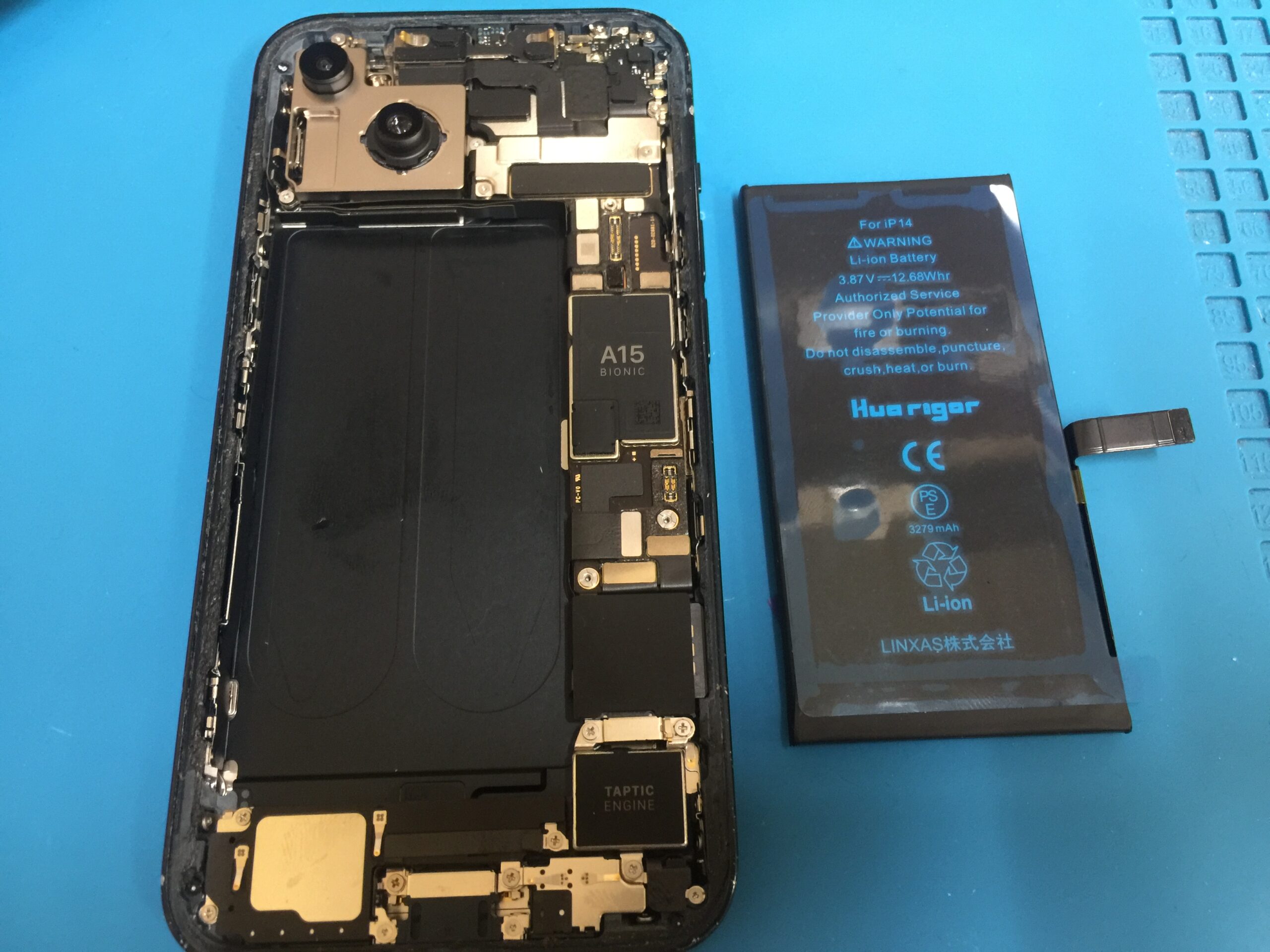 iPhone14】背面が割れた状態のiPhone14のバックパネル交換とついでに